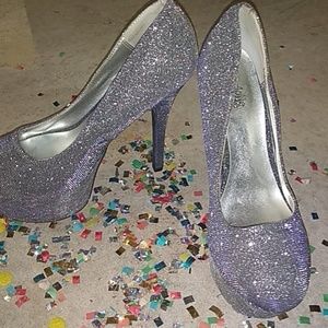 Size 8 sparkle purple blue heels.